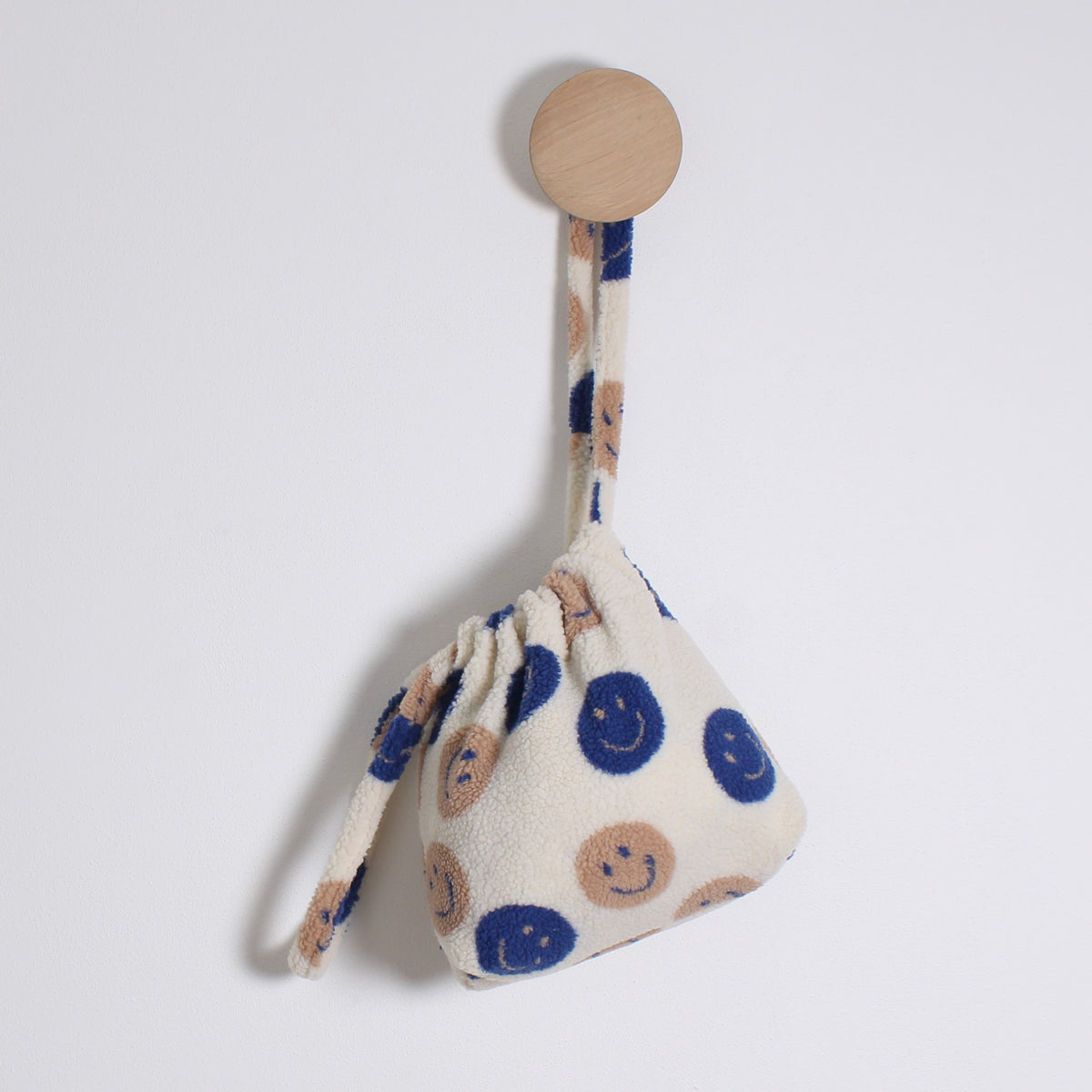 Teddy Taske, Smiley