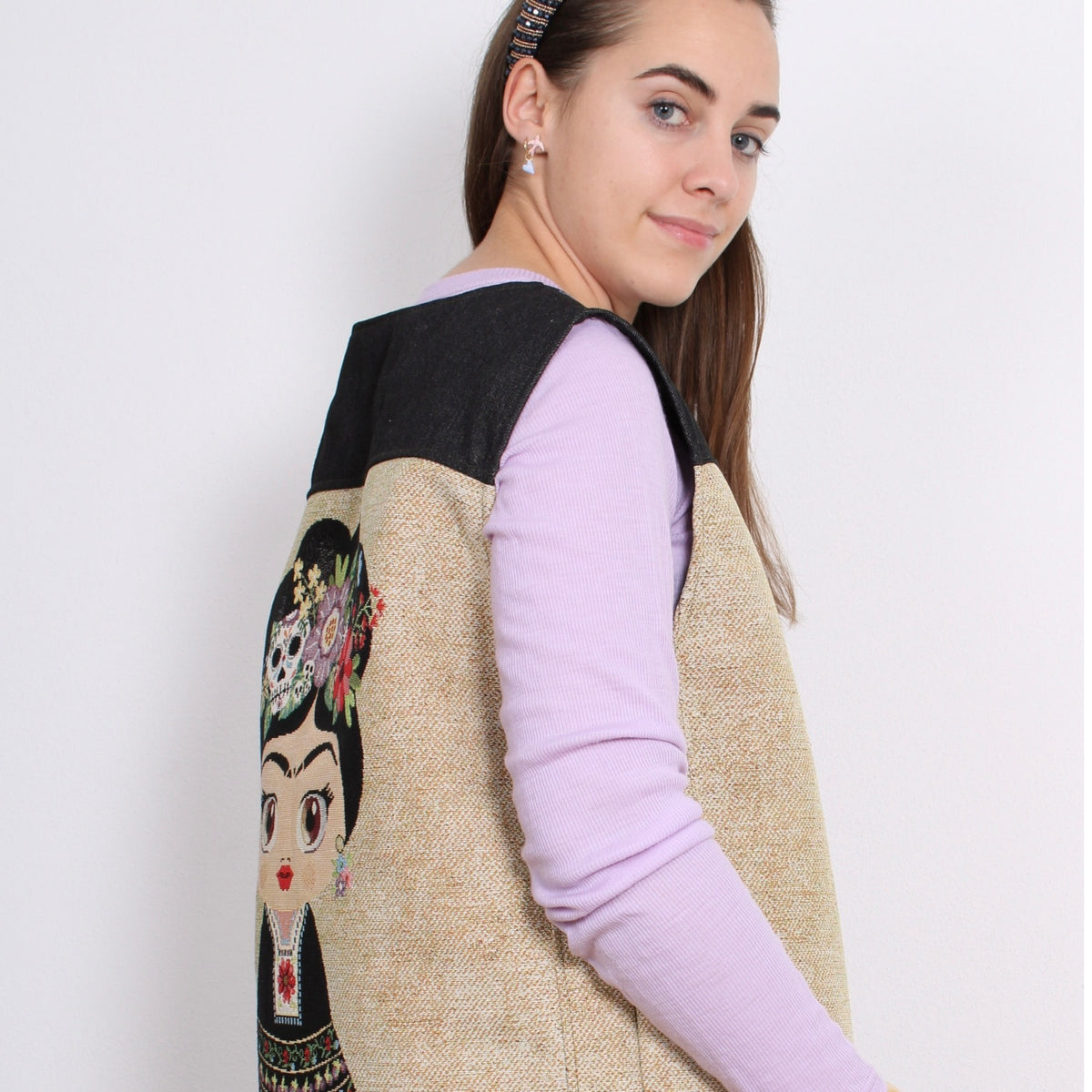 Frida Vest, Chibi