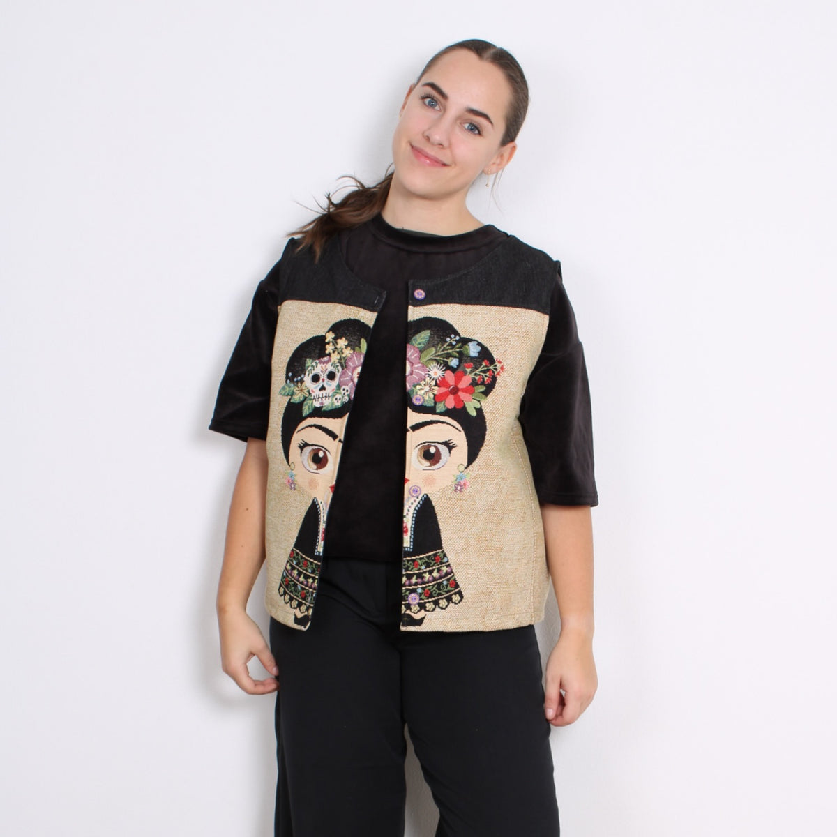 Frida Vest, Chibi