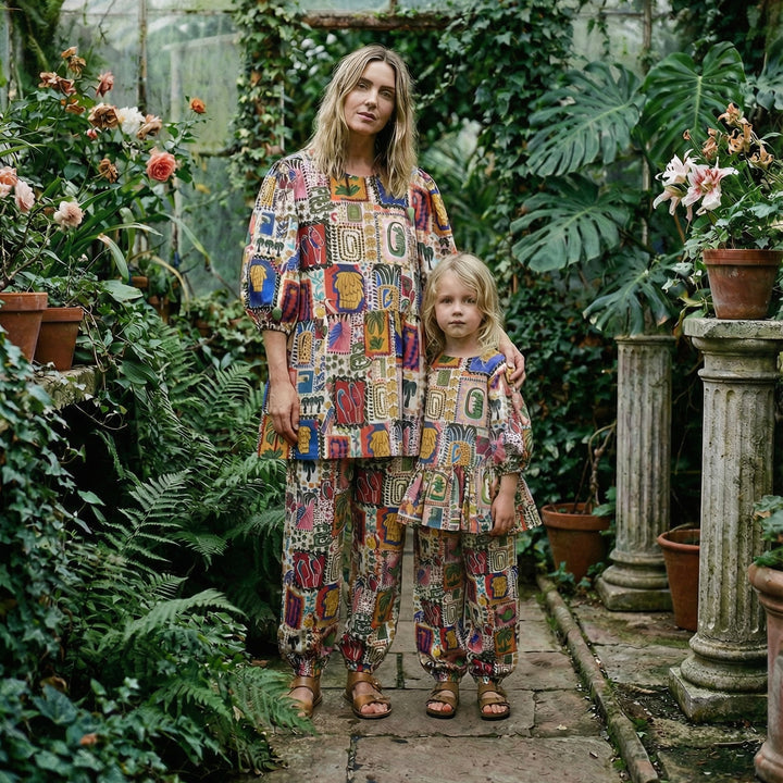 Beth Bluse, Tiny Tropic