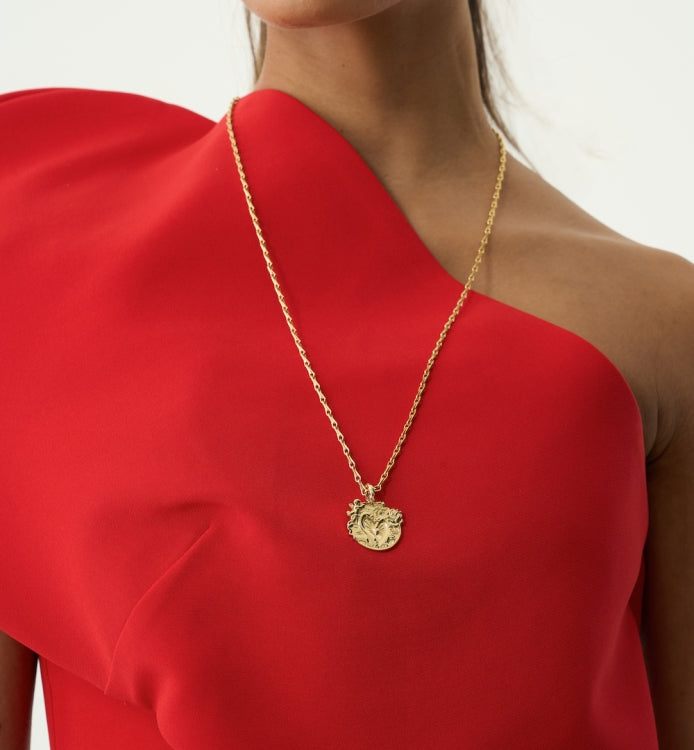 Love vedhæng, Forgyldt