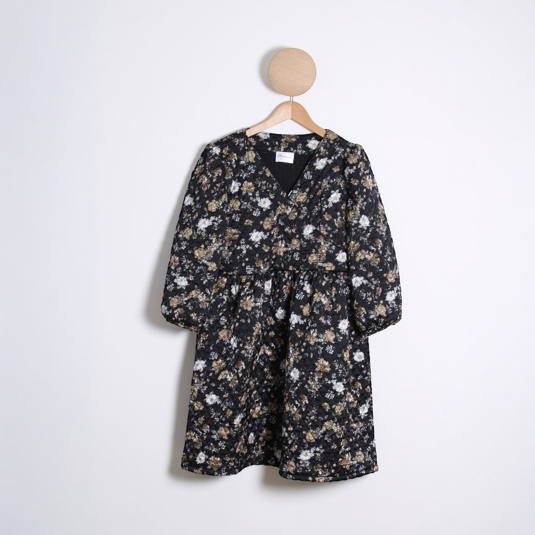 Jo Kort Kjole, Quiltet Flowers